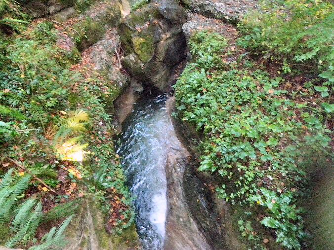 Le Boyat (10).jpg - Et le siphon en haut